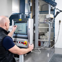 Inżynier procesu — uczestnik szkolenia w Centrum Technologii Lakierniczych